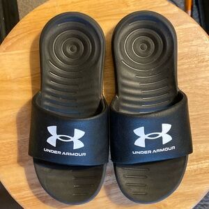 Under armour flip flops